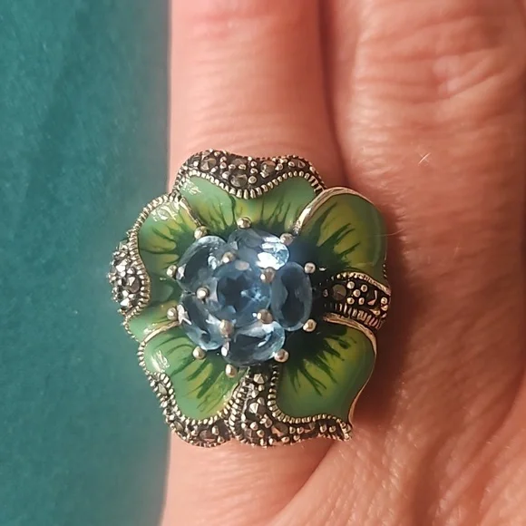 Dallas Prince Green & Blue Enamel Flower Ring Size 5.5